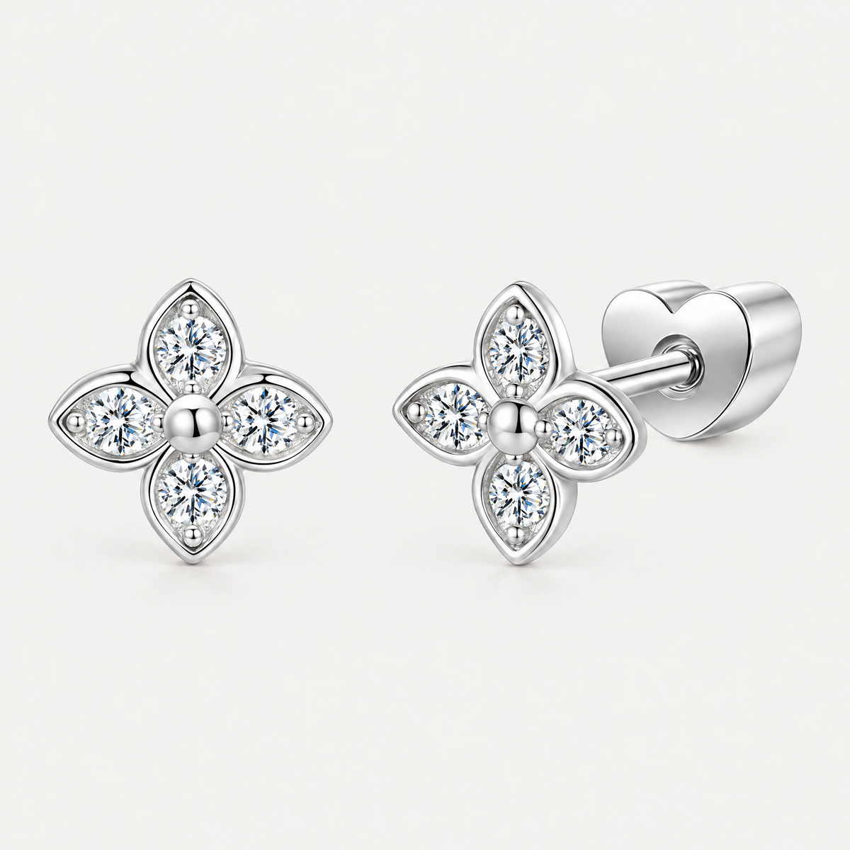 Clover Stud Earrings in sterling silver