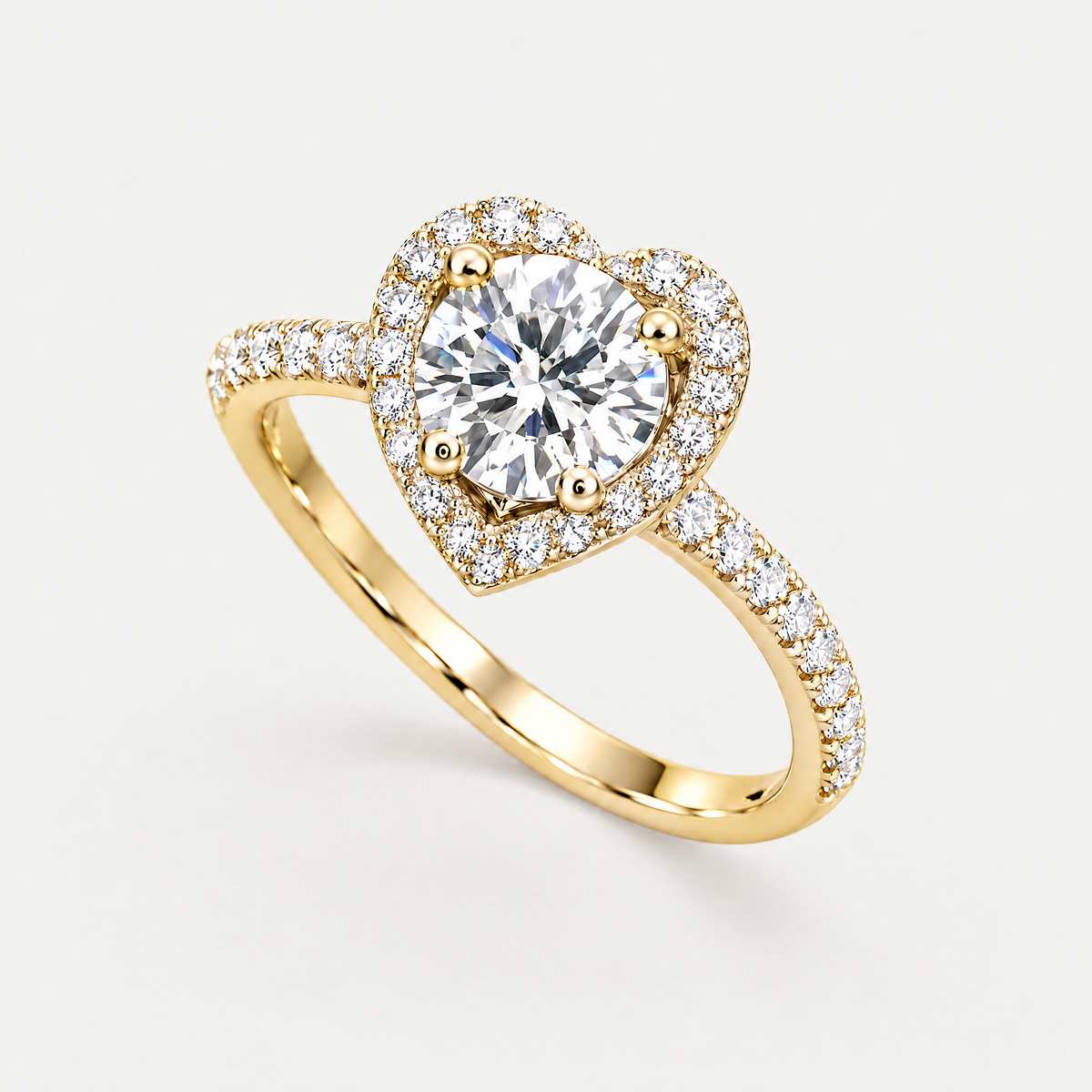 Heart Halo Ring in gold